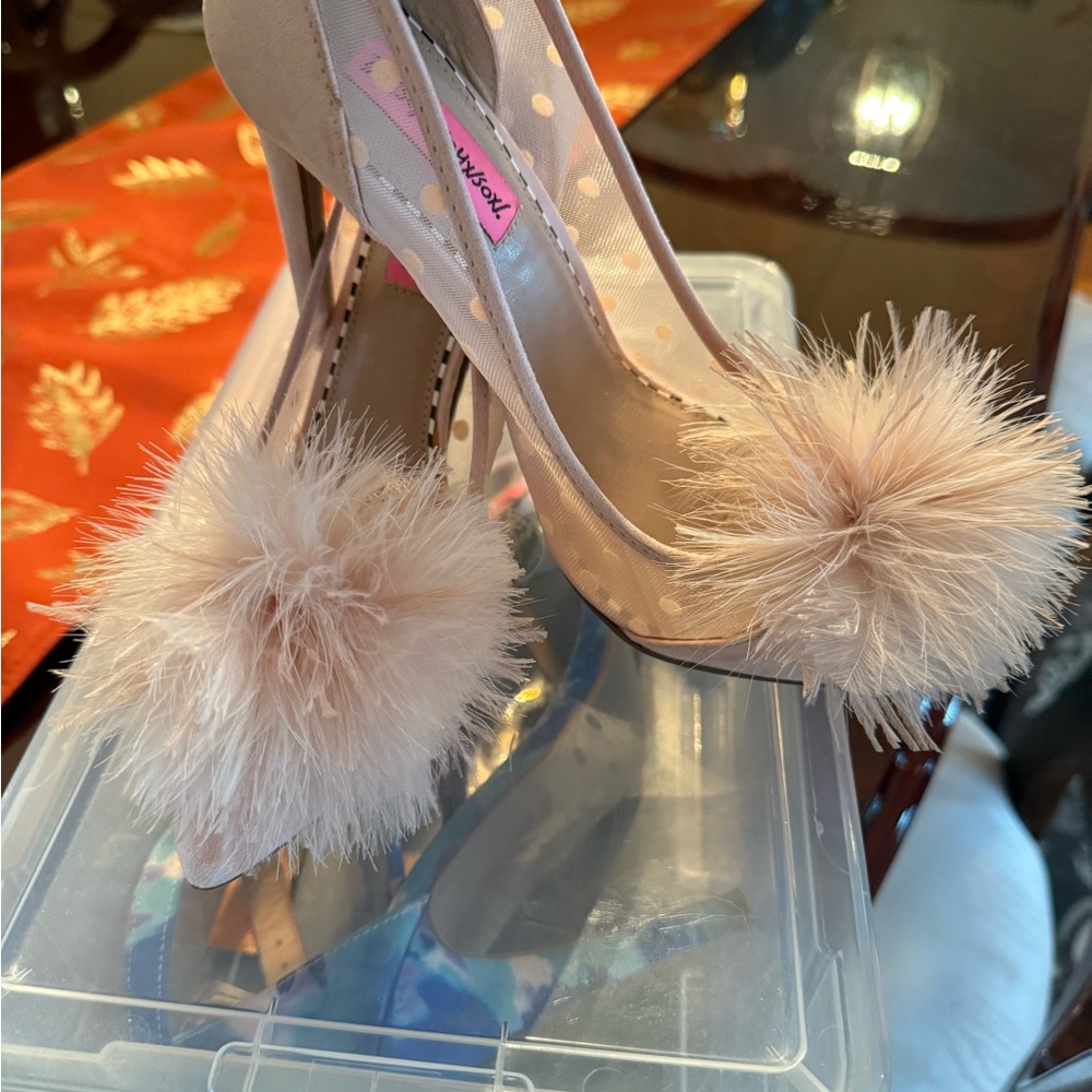 Chic Soft Pink Pom-Pom Heels